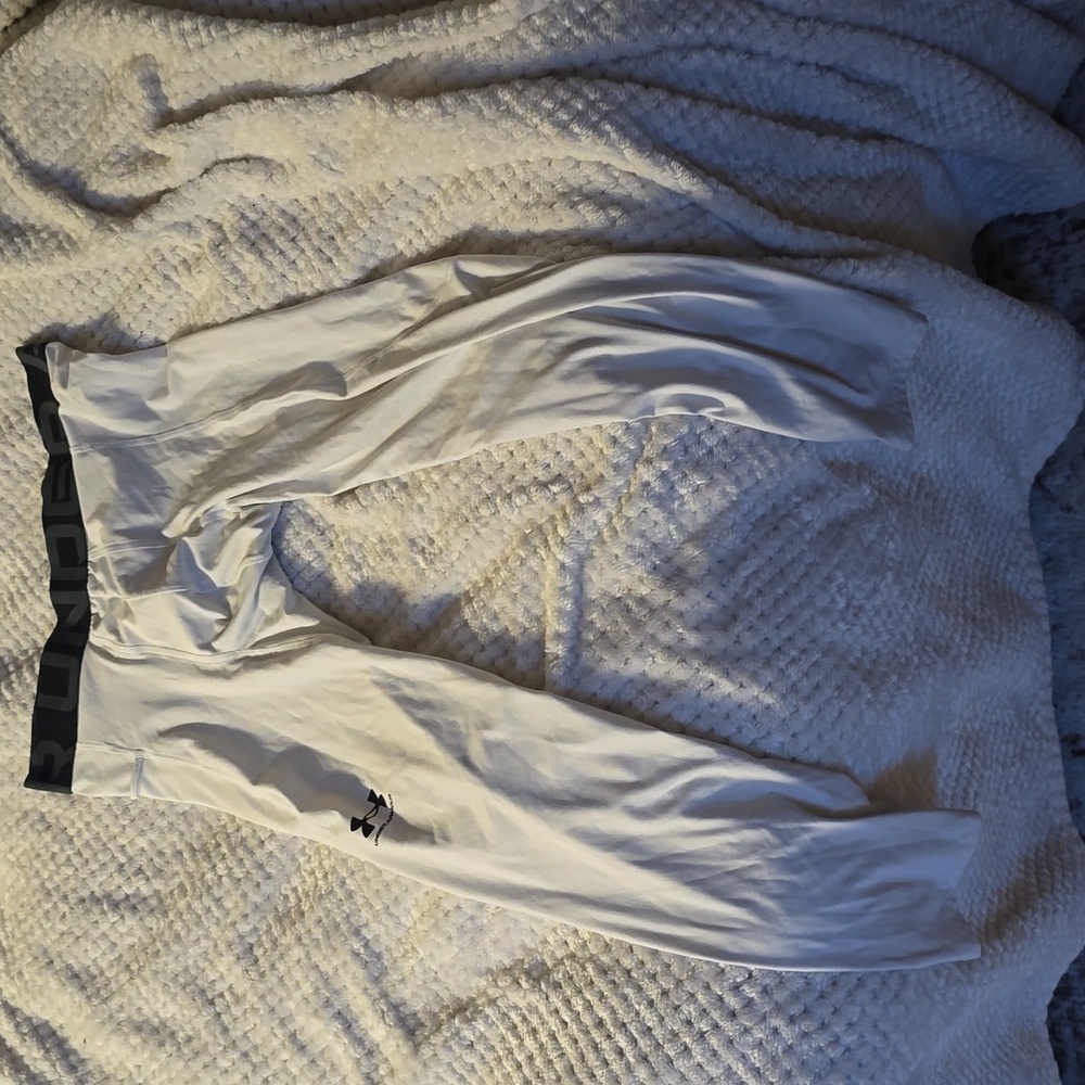 Under Armour Light Gray & White Compression Leggings